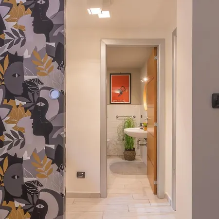 Melissa Stylish Loft At Vatican Museum