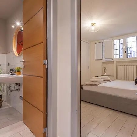 Melissa Stylish Loft At Vatican Museum *